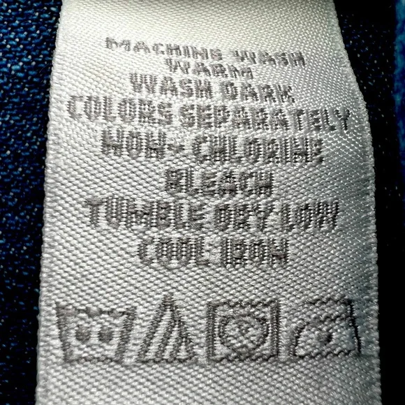 Liz Claiborne Lizwear Women's light Blue Button Front Denim Jean Jacket Petite M - Picture 6 of 10